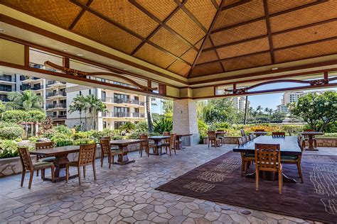 The 2-, 3-, and 4-bedroom garden-style rentals feature expansive floor plans, full-size washers and dryers, and ample parking. . Oahu apartments